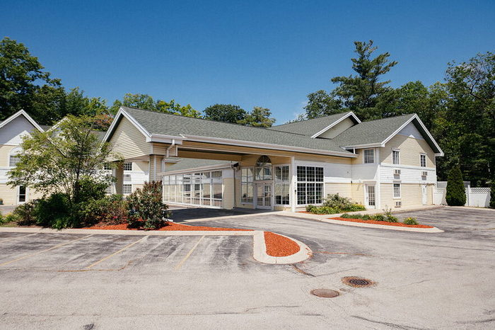Briar Hill Motel - Replaced By Traverse Victorian Inn